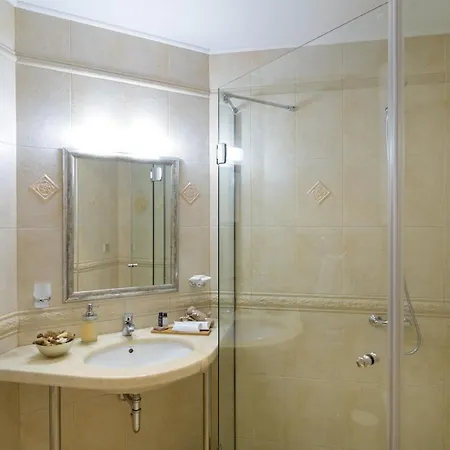 Suncity Center * 瓦爾納