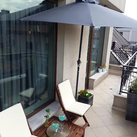 Suncity Center * 瓦爾納